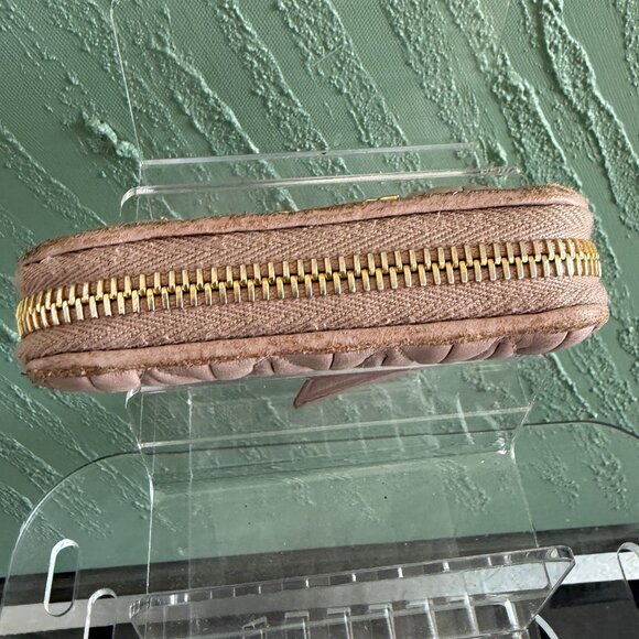 Miu Miu Small Pink Matalasse Napa Leather Wallet - Picture 7 of 7